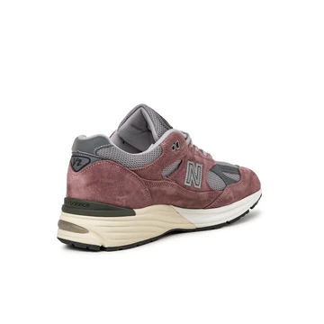 New Balance 991v2 Made in UK Rose Taupe schräg