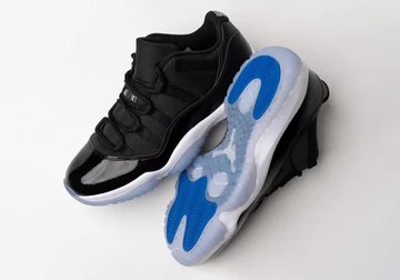 Air Jordan 11 Space Jam Low von weiter oben