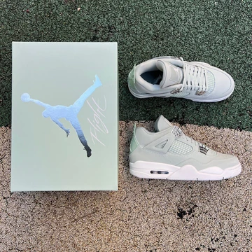 Jordan 4 Abundance und Schuhkarton