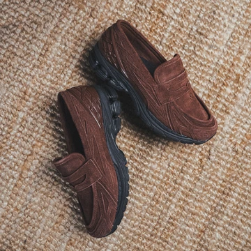 New Balance 1906 Loafer Rich Oak Lookbook von Oben Außenseite