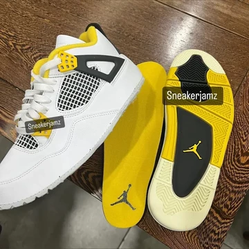 Ein auseinandergebautes Sample vom Jordan 4 Vivid Sulfur