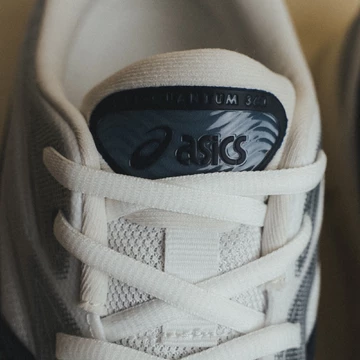 ASICS Gel Quantum 360 VIII White Midnight Mood Zunge