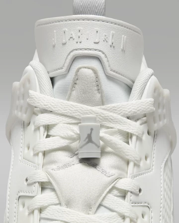 Jordan Spizike Low Metallic Silver Detailbild