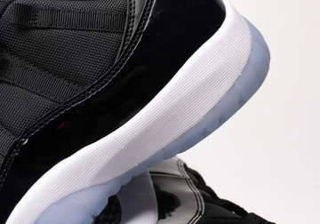 Air Jordan 11 Space Jam Low Detailbild Sohle