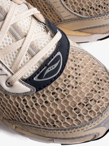 Highsnobiety x Saucony Pack Detailbild