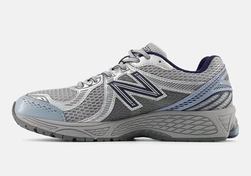 Die Innenseite des New Balance 860V2 Grey Blue