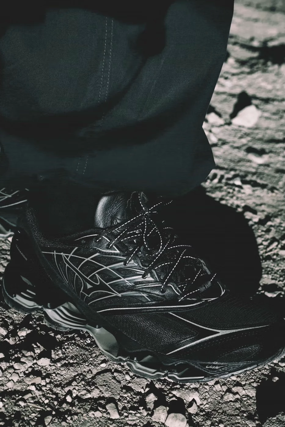 Maharishi x Mizuno SL Wave Prophecy Black D1GD2617 | Dead Stock