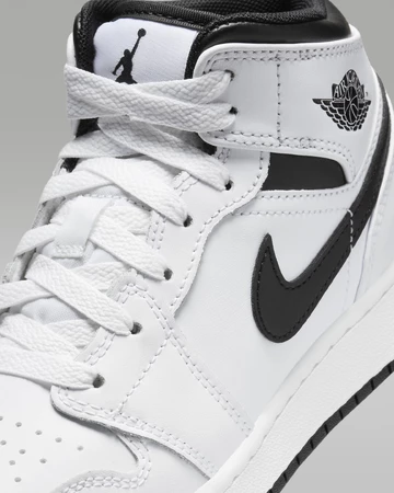 Details des Jordan 1 Mid GS White Reverse Panda