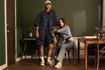 Lookbook Bilder von den beiden Feng Chen Wang Converse Chuck 70 Low Sneakern