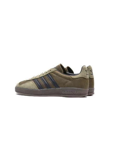 adidas Gazelle Indoor Focus Olive Paar schräg seitlich von hinten