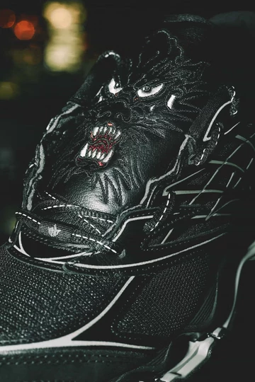 Maharishi x Mizuno SL Wave Prophecy Black Mood 3 Details