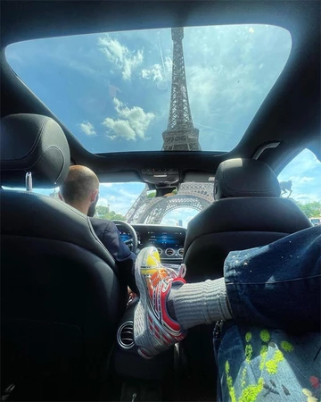 Salehe Bembury x New Balance 1906R Heat Be Hot im Auto