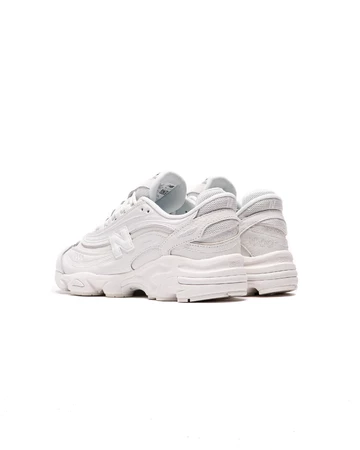 New Balance 1000 Sea Salt Paar Fersen von hinten