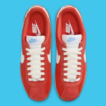 Der Nike Cortez Picante Red von oben