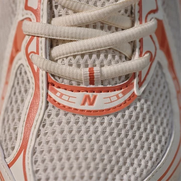 New Balance 740 Beige Tan