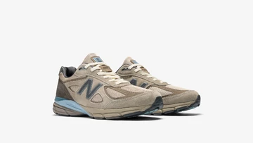 AURALEE x New Balance 990v4 Brown Paar