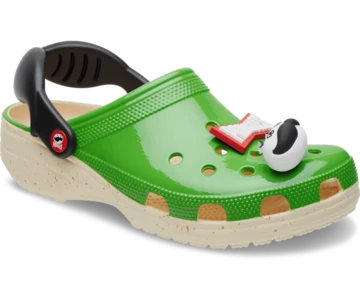Die Classics Clogs aus dem Pringles Crocs Classic Pack von schräg außen