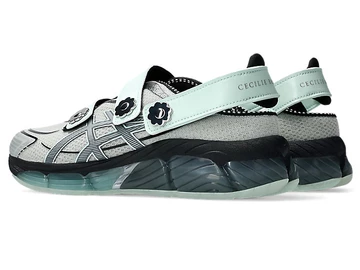 Cecilie Bahnsen x ASICS Gel-Quantum 360 VIII Pack Silver/Clearly Aqua Paar von der Seite