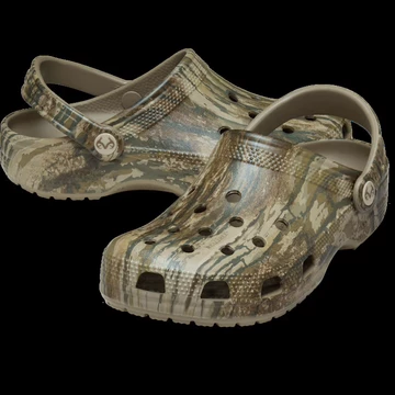 Realtree x Crocs Camo Pack schräg