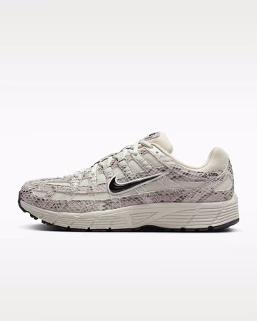 Nike P-6000 SE Light Bone Snakeskin Außenseite