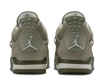 Nike Air Jordan 4 Retro Light Army von hinten