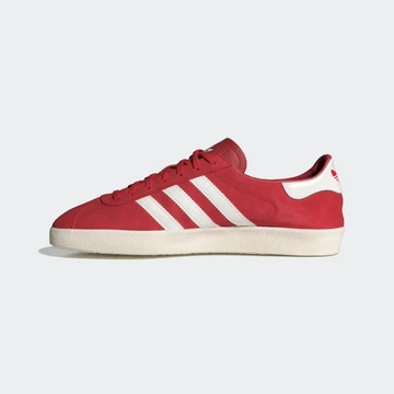 Die Innenseite der adidas Gazelle Decon Beta Scarlett