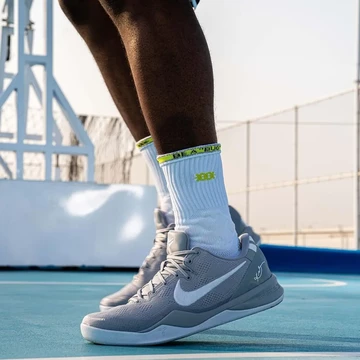 Nike Kobe 8 Protro Wolf Grey Mood On-Court 4