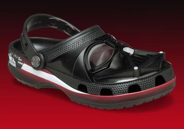 Star Wars x Crocs Classig Clog Pack schräg
