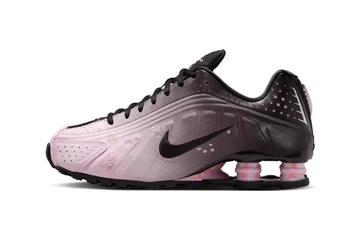 Nike Shox R4 Sakura Außenseite