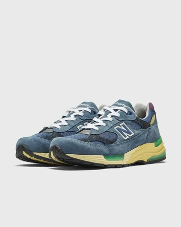 New Balance 992 Made in USA Sea Stone schräg