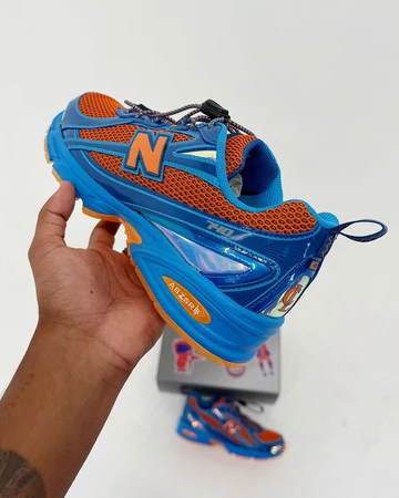 Aminé x New Balance 740v2 Benson Tech von hinten schräg