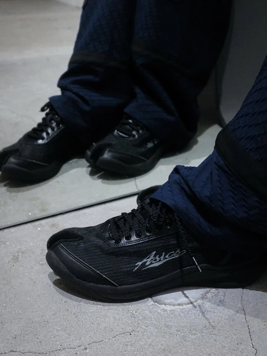 Kiko Kostadinov x Asics ILARGI FF Pack | Dead Stock