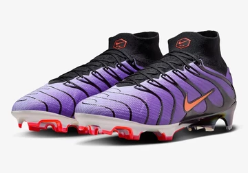 Nike Mercurial Superfly 9 FG Voltage Purple schräg von außen