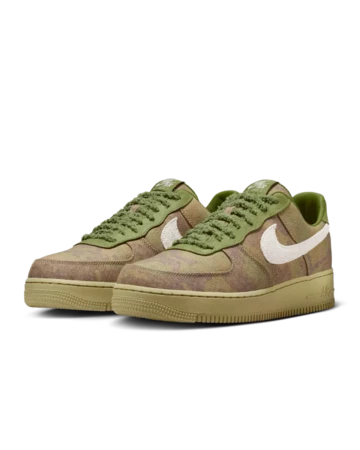 Nike Air Force 1 Low Asparagus and Chlorophyll Paar seitlich