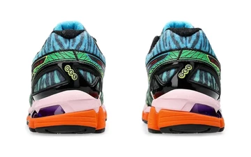 Der Digital Aqua Colorway aus dem Kenzo x Asics Pack von hinten