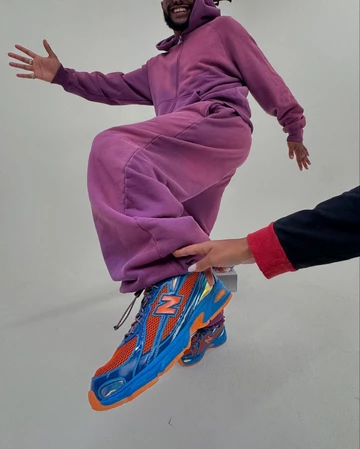 Aminé x New Balance 740v2 Benson Tech am Fuß #