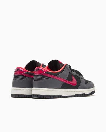 Kobe Bryant x Nike Dunk Low Protro WNBA All-Star schräg