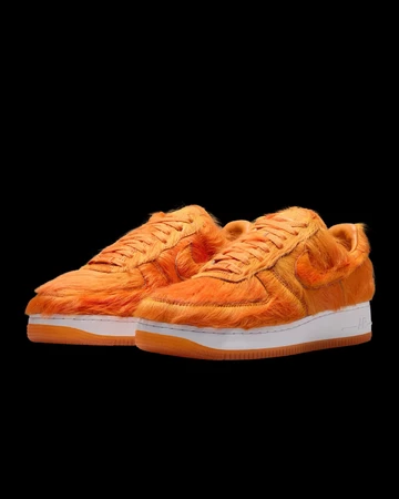 Nike Air Force 1 Orange Pony Hair schräg