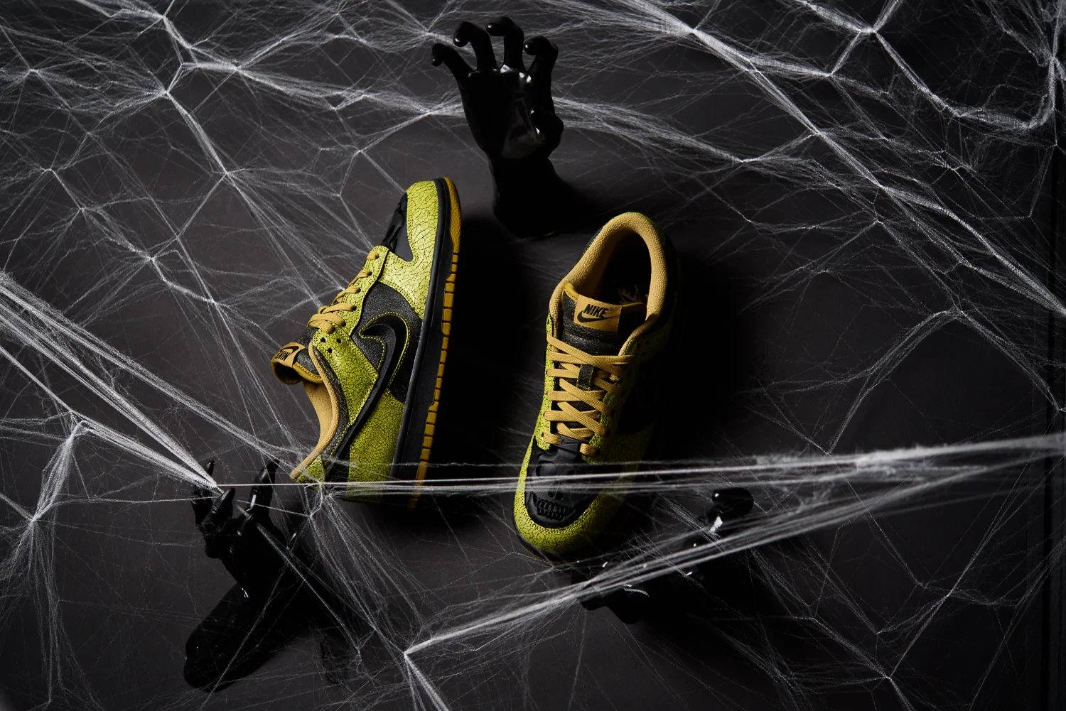 【Nike】 Dunk Low Retro QS Halloween HV6103-300 Sneakers Nike Dunk Low 'Halloween Skull' (HV6103-300) | WSS