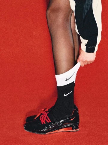 LABELHOOD x Nike Shox Z Calistra Black & University Red Mood 2