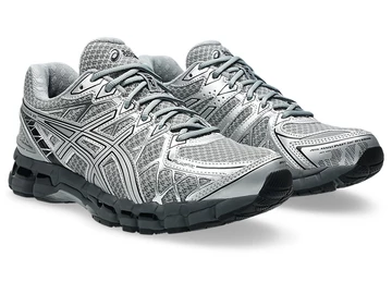 ASICS Gel-Kayano 20 Gravel Pure Silver Paar schräg seitlich