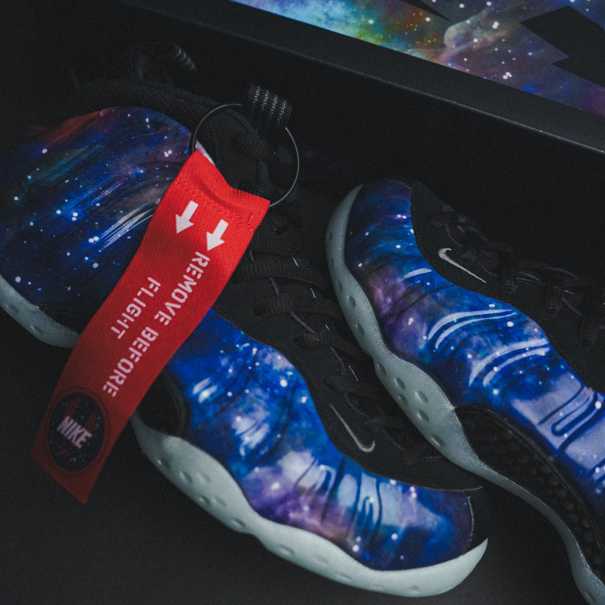 Nike Air Foamposite One Galaxy FQ4303-400 | Dead Stock