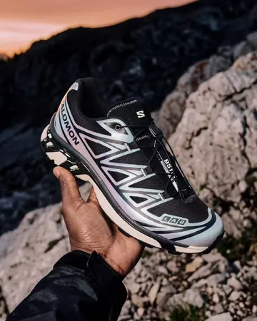 BSTN x Salomon XT-6 5AM in Hand