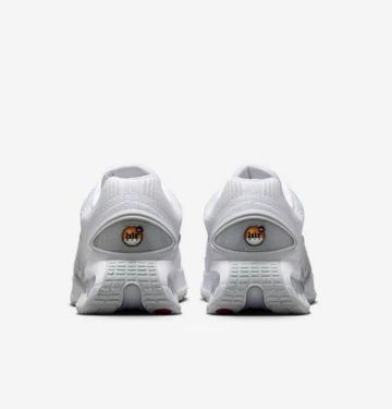 Air Max DN White Metallic Paar von hinten