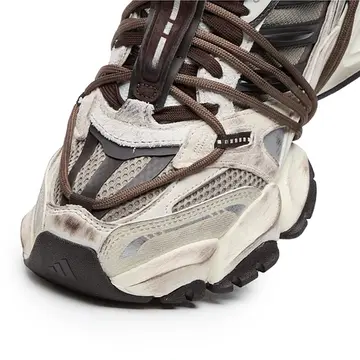 adidas XLG Runner Deluxe 2.0 Aurora Coffee Detailbild