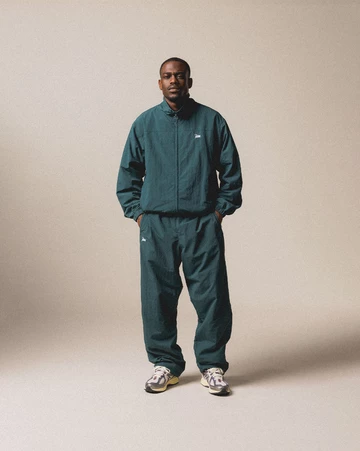 Lookbook Shooting von Asphaltgold mit dem New Balance 1906R Licorice