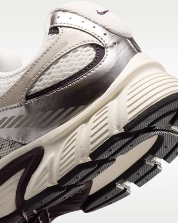 Nike V5 RNR Phantom Ferse Details