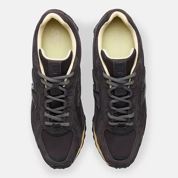 AURALEE x New Balance 204L Pack von oben