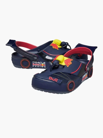 Red Bull Racing x Crocs Crocband Clog schräg