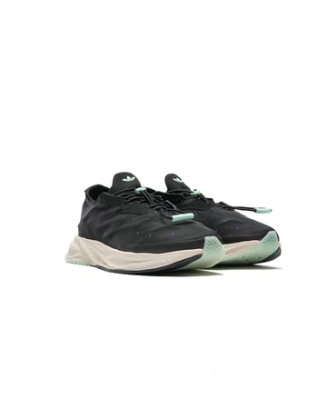 adidas Terra Mono Lightstrike Pack schräg
